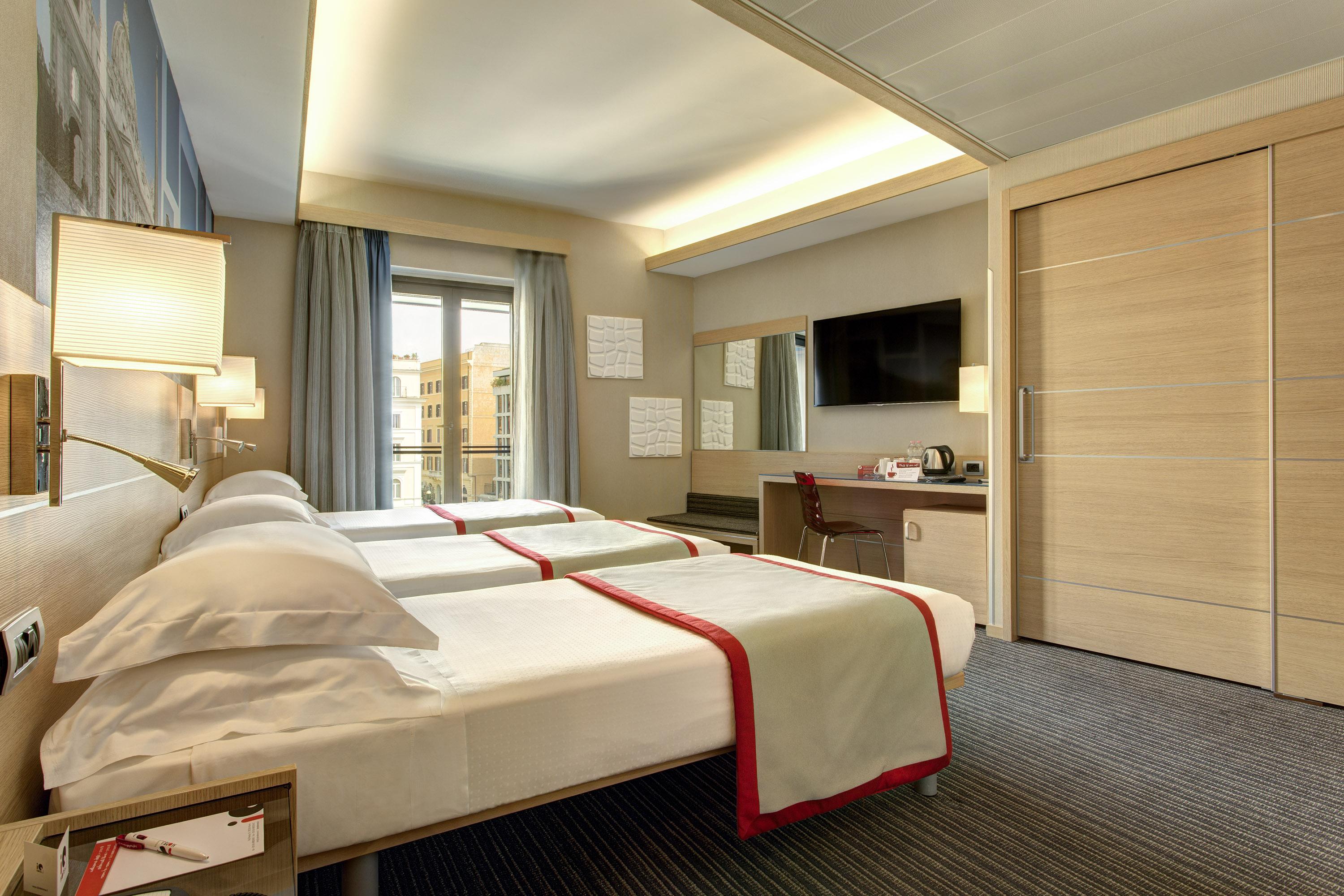 Iq Hotel Roma Exterior photo
