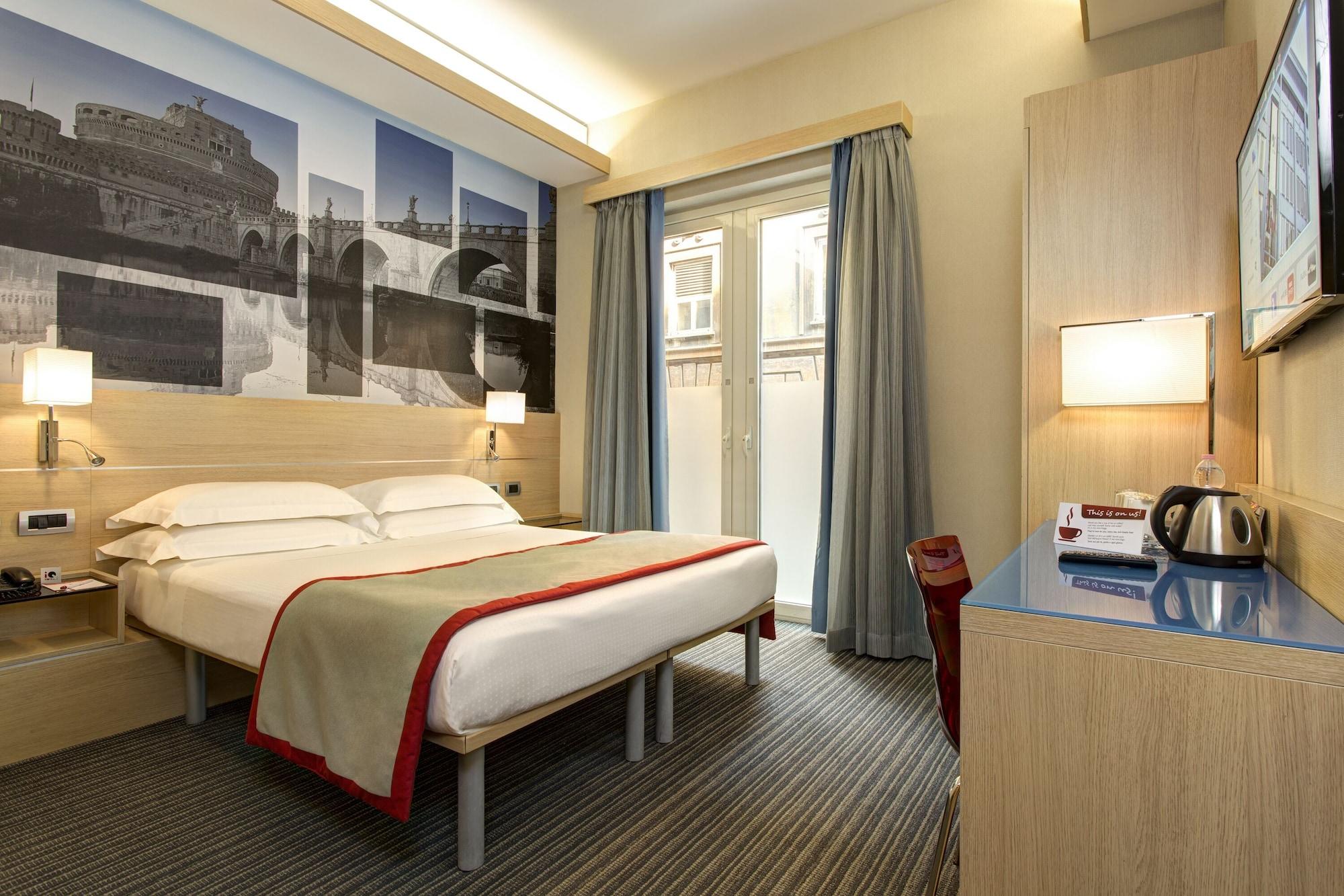Iq Hotel Roma Exterior photo